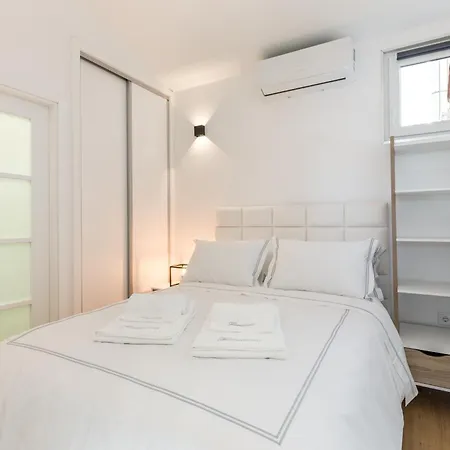 Apartment Clerigos - Ferradores *